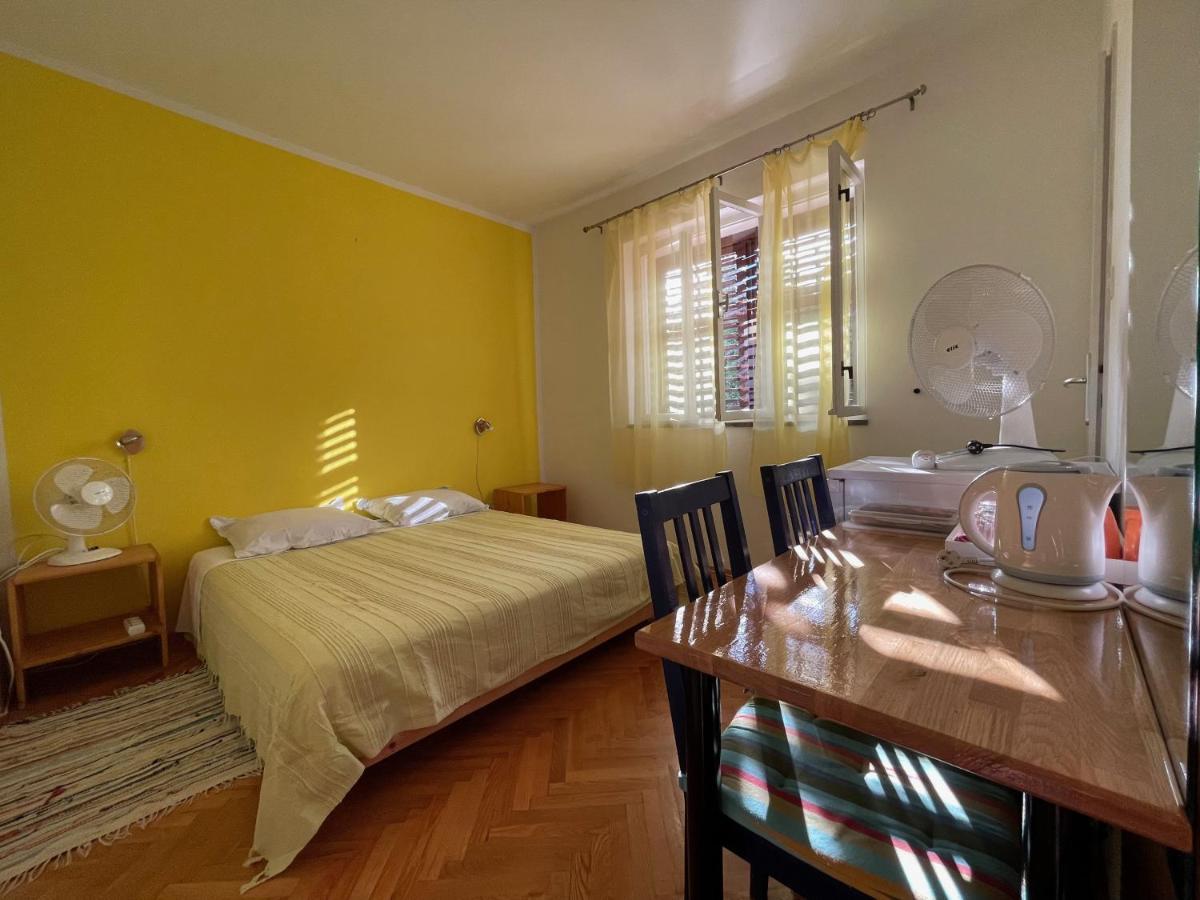 Hvar Guesthouse - Double Bedroom With Private Bathroom Jelsa  Exteriér fotografie